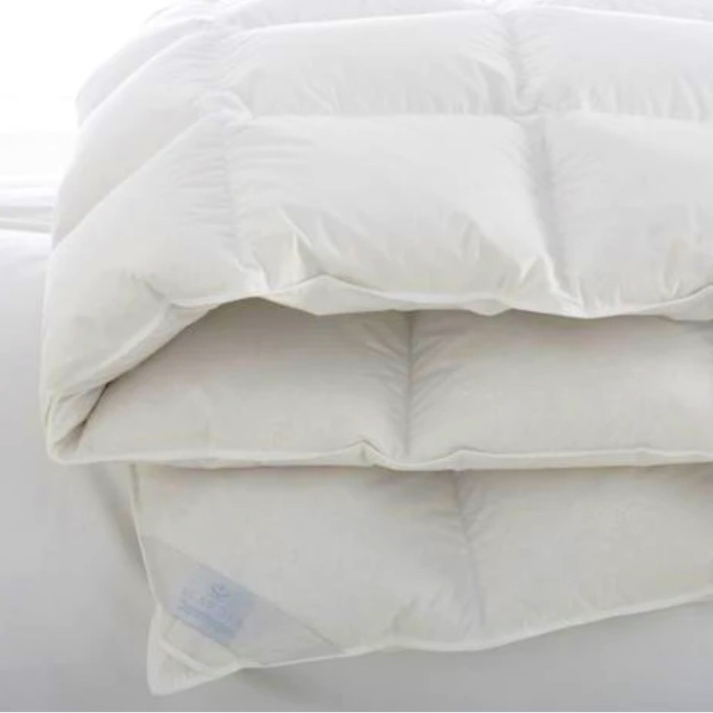 Scandia Home “Copenhagen” down comforter- never used
